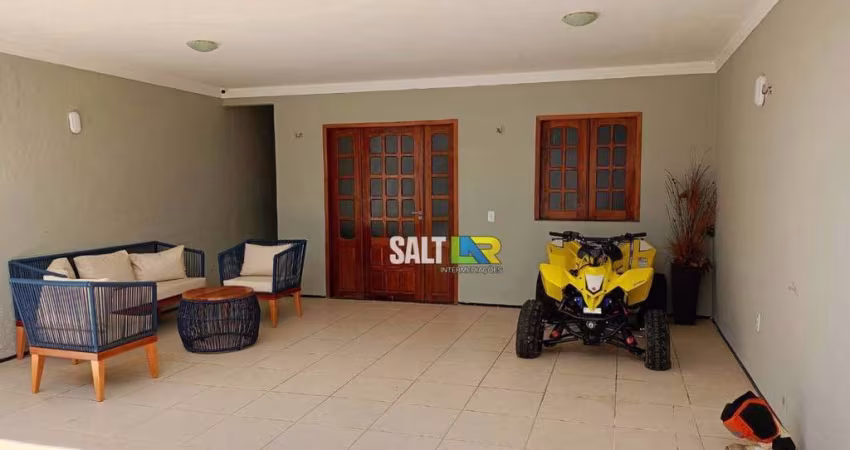 Casa com 3 dormitórios à venda, 156 m² por R$ 560.000 - Maraponga - Fortaleza/CE