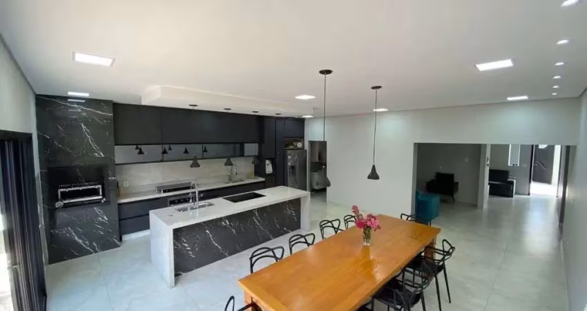 Casa com 3 dormitórios à venda, 250 m² por R$ 500.000,00 - Monte Carlo - Araçatuba/SP