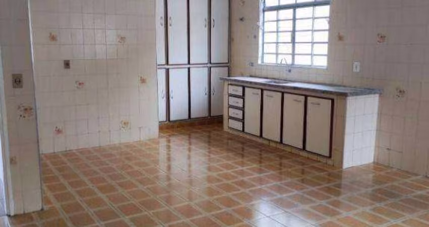 Casa com 3 dormitórios à venda, 157 m² por R$ 325.000,00 - Jardim América - Araçatuba/SP