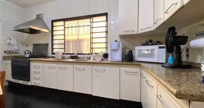 Sobrado com 4 dormitorios a venda, 300 m2 por r$ 1.000.000,00 - icaray - aracatuba/sp