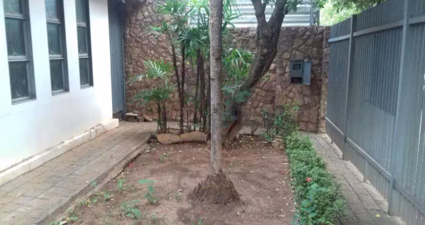 Casa comercial com 2 salas à venda no Saudade, Araçatuba 