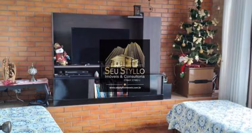 EXCELENTE SOBRADO À VENDA - ÁGUA FUNDA