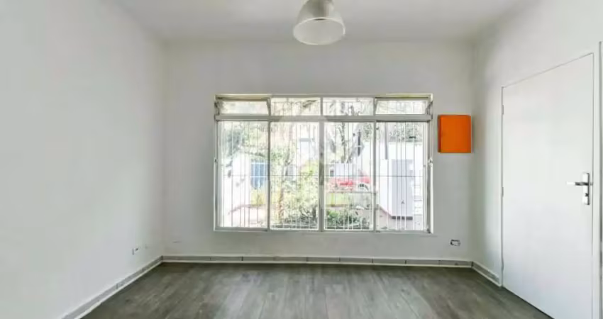 Casa alto de pinheiros,160m²,3 dormitórios com 1 vaga.