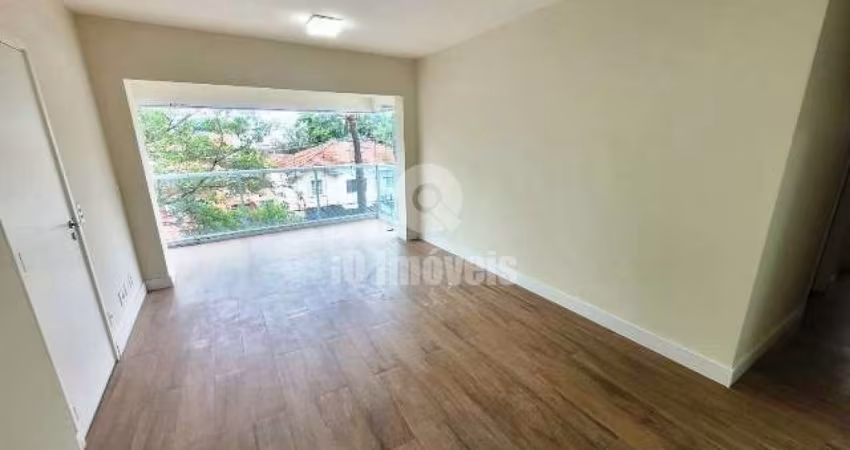 Apartamento para locação de 96 m² com 3 dormitórios, 1 suíte e 2 vagas no Campo Belo R$ 7.150,00