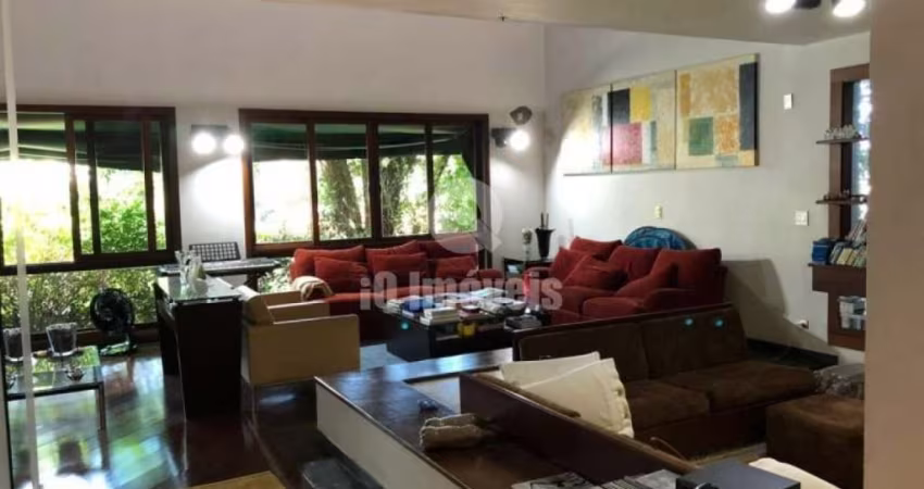 Sobrado a venda, Alto de Pinheiros 412 metros 4 dormitórios, 2 suítes, 4 vagas, R$ 3.500.000,00