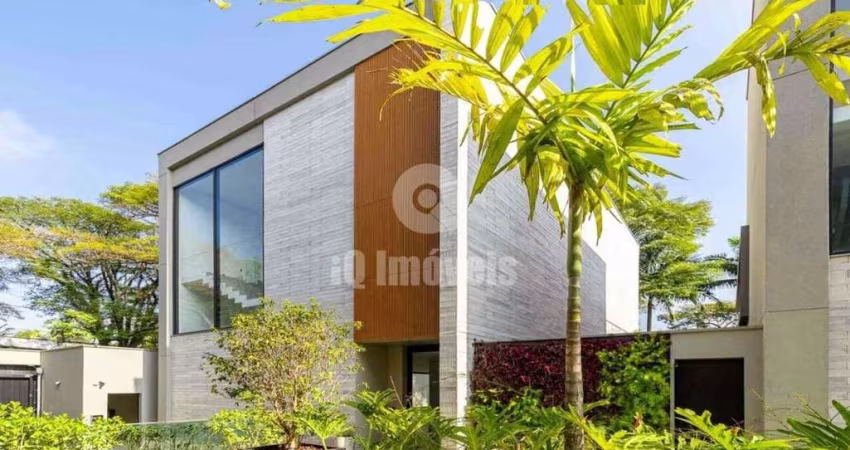 Casa de condomínio alto padrão 4 suítes 5 vagas 739 de área construída