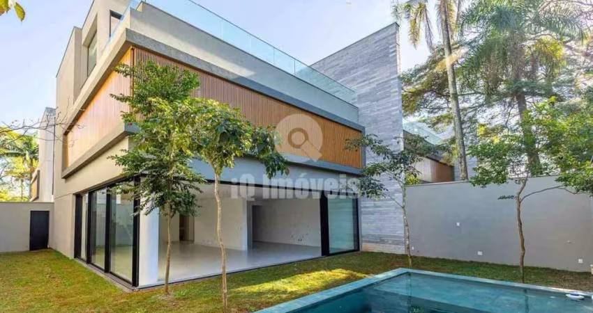Casa de condomínio alto padrão 4 suítes 5 vagas 739 de área construída