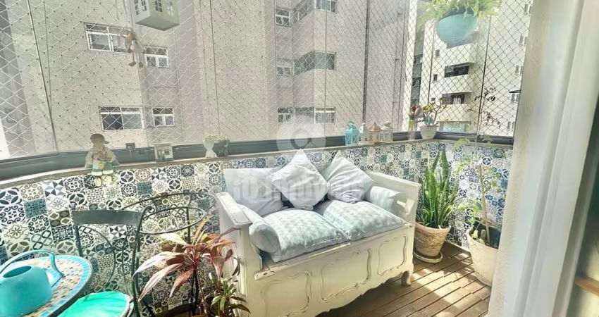 Campo Belo , apartamento a venda local nobre, terraço e lazer com piscina.