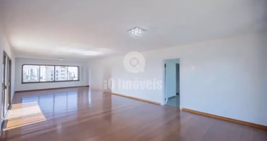 Cobertura Duplex no Alto Da Boa Vista, recem reformada todas  suítes com terraço, piscina privativa.