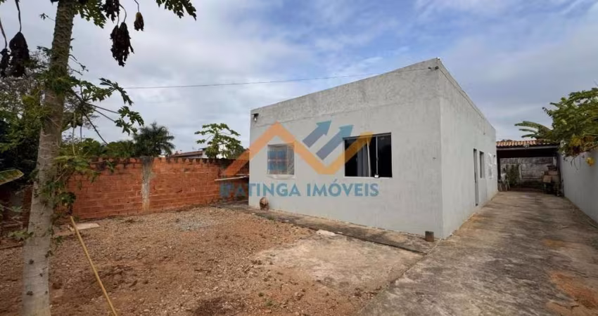 Casa espaçosa e bem localizada no bairro Porto Seguro.