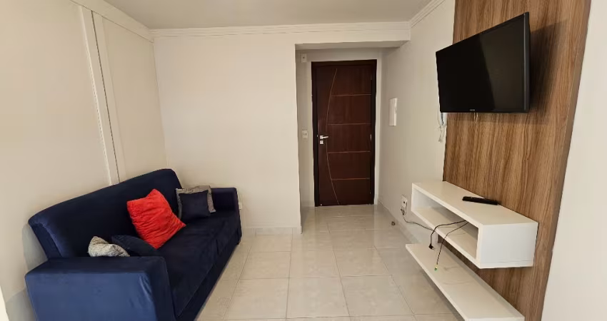 Apartamento mobiliado de um dormitório no Centro de Curitiba-PR