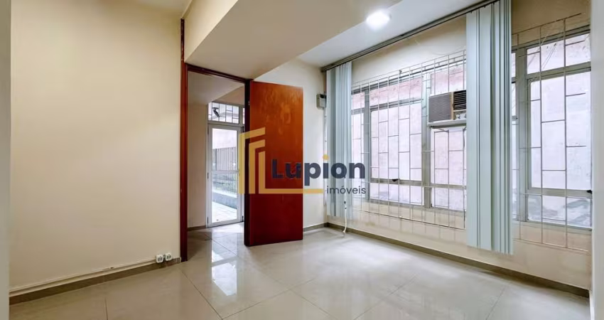 Sobreloja com 4 amplas salas  a 1 quadra do Shopping Curitiba