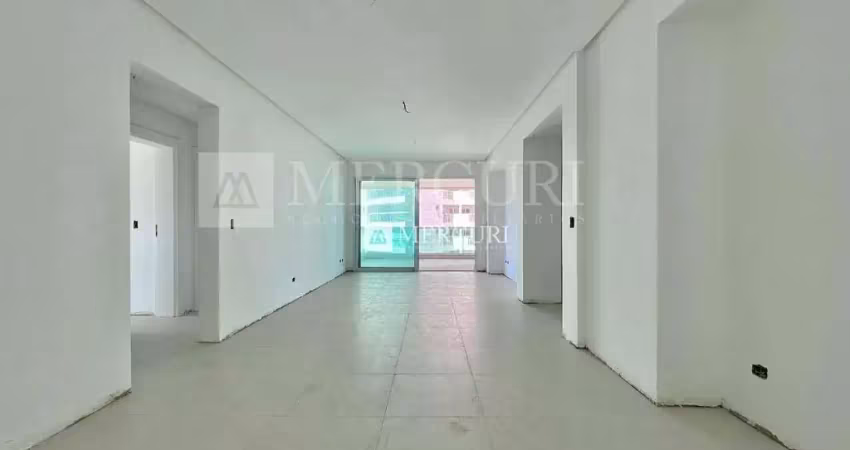 Apartamento no guarujá, enseada, 3 quartos, sendo 3 suítes, sala para 2 ambientes e varada gourmet  - mercuri imóveis - imobiliária no guarujá