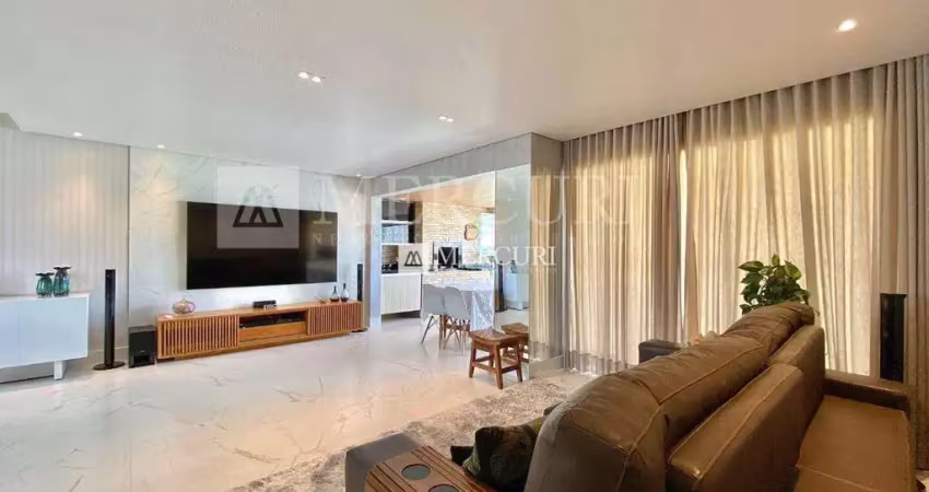 Apartamento no guarujá, enseada, 2 quartos, sendo 1 suíte, e varanda gourmet com churrasqueira - mercuri imóveis - imobiliária no guarujá.