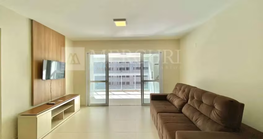 Apartamento no guarujá, pitangueiras, 3 quartos, sendo 1 suíte e sacada gourmet com vista urbana - mercuri imóveis - imobiliária no guarujá