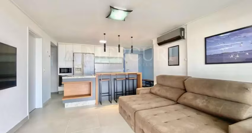 Apartamento no guarujá, enseada, 3 quartos, sala para 2 ambientes e uma vista para o mar - mercuri imóveis - imobiliária no guarujá
