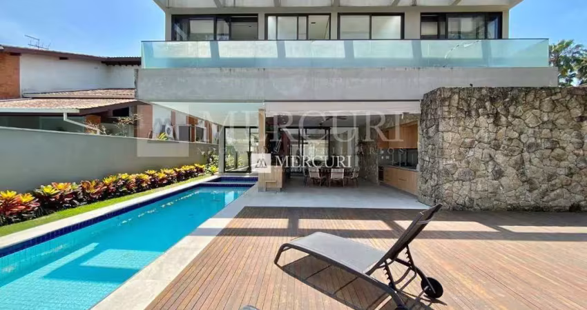 Luxuosa residência com 5 suítes e jacuzzi no jardim acapulco