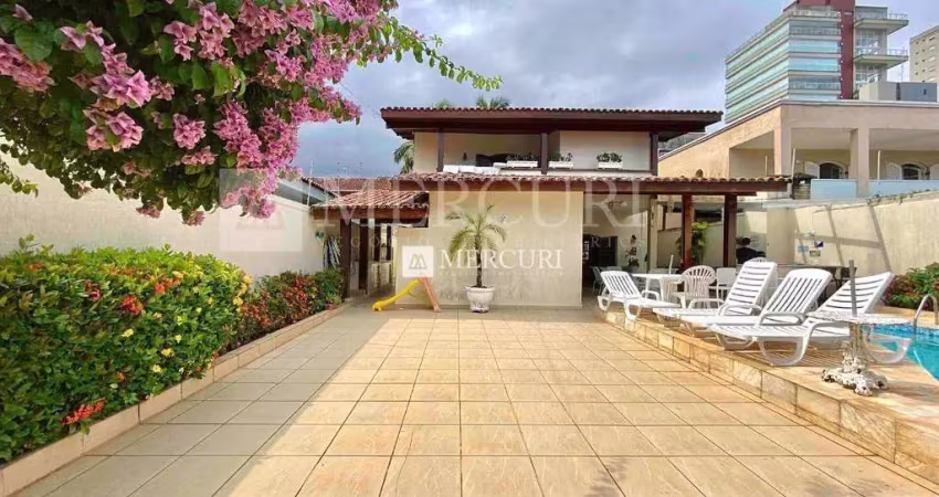 Casa no Guarujá, Enseada,  com Piscina e Espaço Gourmet, com 4 Quartos, Mercuri Imóveis - Imobiliaria no Guarujá.