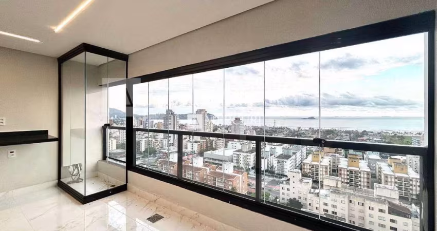 Apartamento no Guarujá, Enseada, Região do Central Parque, com Vista Mar
