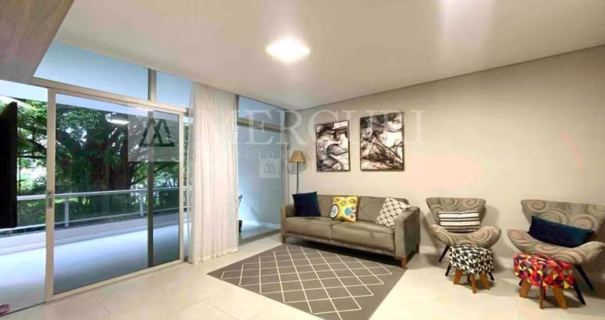 Apartamento no Guarujá, Enseada, totalmente reformado e com lazer.