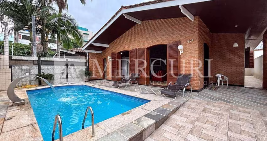 Casa no Guarujá, Enseada, Ampla, Piscina, 3 Quartos, Próximo a Praia