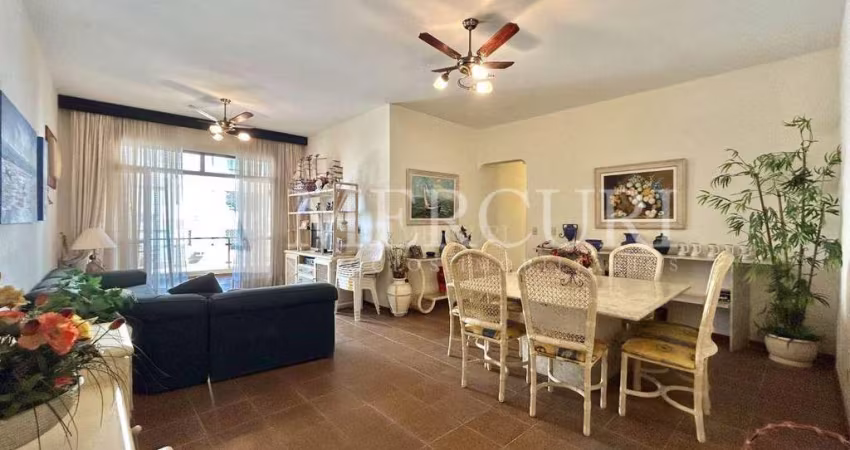 Apartamento à venda no Guarujá, Enseada, Espaçoso, Sacada e Prédio com Lazer.