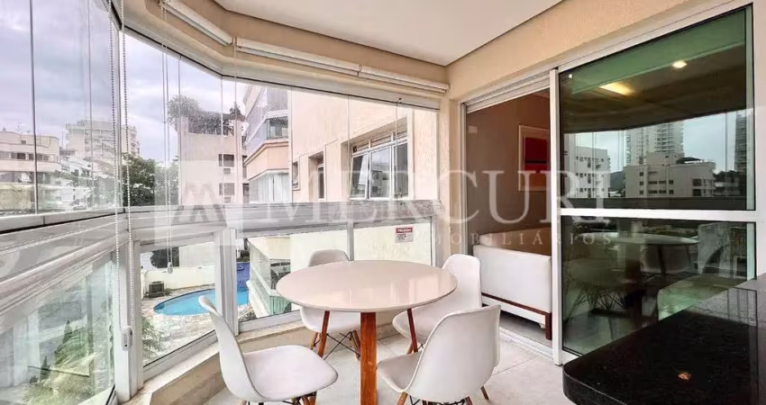 Apartamento no guarujá, na praia da enseada, na região da brunella. com vista mar - mercuri imóveis - imobiliária no guarujá
