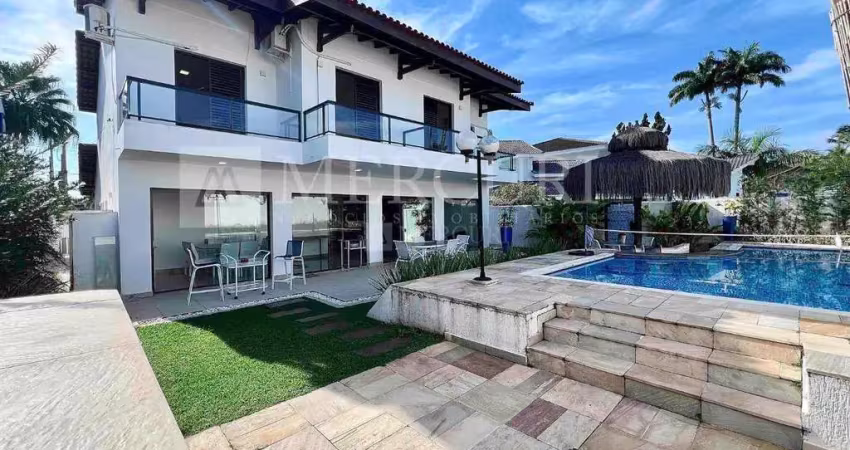 Casa no guarujá, condomínio fechado, jardim acapulco, 4 suítes, piscina e churrasqueira privativos - mercuri imóveis - imobiliária no guarujá