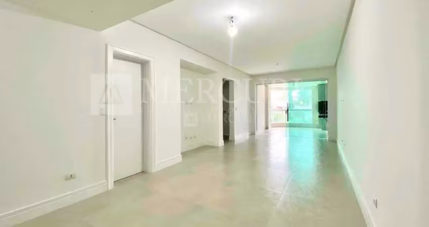Apartamento no guarujá, enseada, com vista para o mar, 3 quartos sendo 1 suíte - mercuri imóveis guarujá.