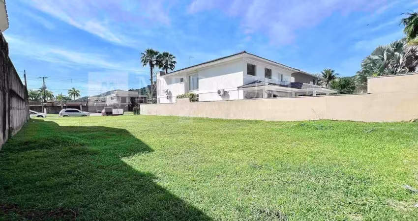 Terreno  à venda no guarujá, praia do pernambuco, condomínio jardim acapulco - mercuri imóveis - imobiliária no guarujá