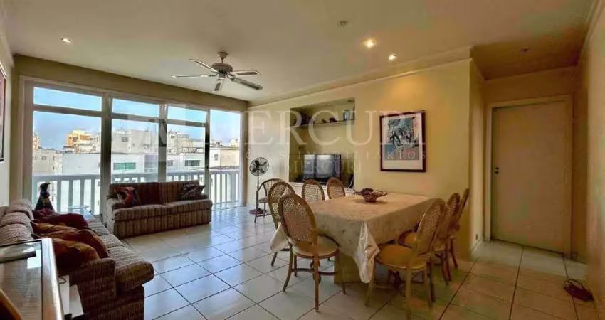 Apartamento à venda no guarujá, pitangueiras, 3 quartos, sacada, próximo da praia- mercuri imóveis guarujá.