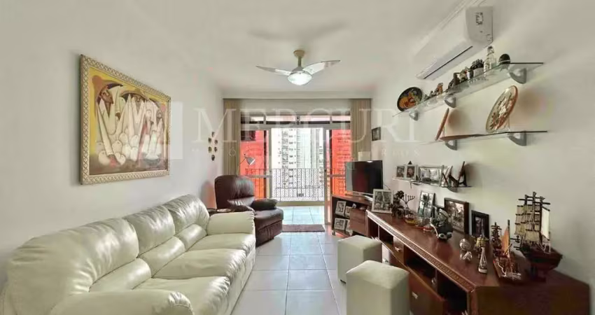 Apartamento no guarujá, pitangueiras, reformado, 2 quartos sendo 1 suíte, sala com 2 ambientes e sacada  - mercuri imóveis - imobiliária no guarujá