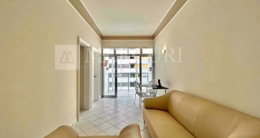 Apartamento no guarujá, pitangueiras, 2 quartos sendo 1 suíte, sala para 2 ambientes e sacada - mercuri imóveis - imobiliária no guarujá