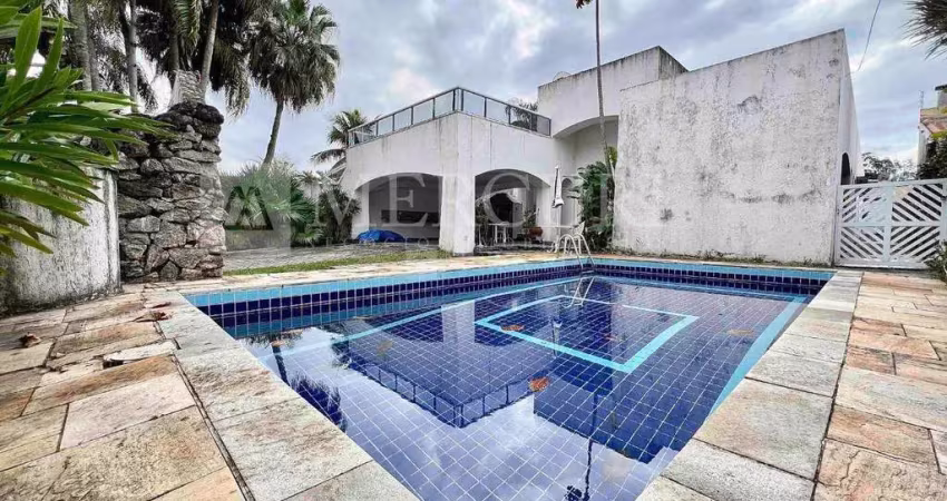 Casa no guarujá, balneário praia do pernambuco, 3 suítes- mercuri imóveis - imobiliária no guarujá