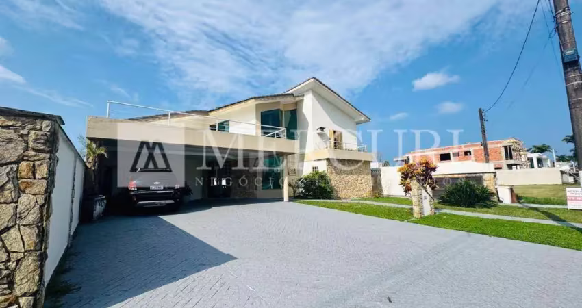 Casa no guarujá, condomínio fechado, jardim acapulco, 5 suítes.