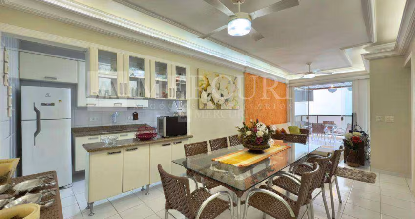 Apartamento no guarujá, enseada, 2 quartos, sendo 1 suíte, varanda e prédio com lazer - mercuri imóveis - imobiliária no guarujá.