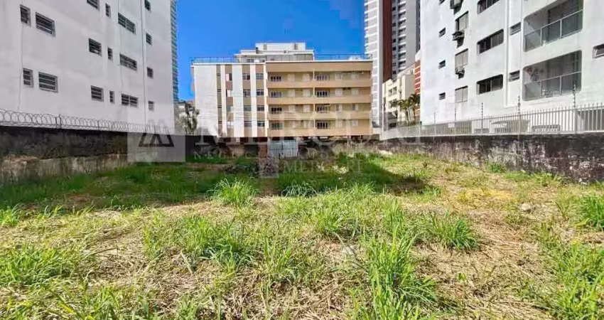 Terreno no guarujá, enseada, 400 metros da praia e aréa total 660m² - mercuri imóveis - imobiliária no guarujá.
