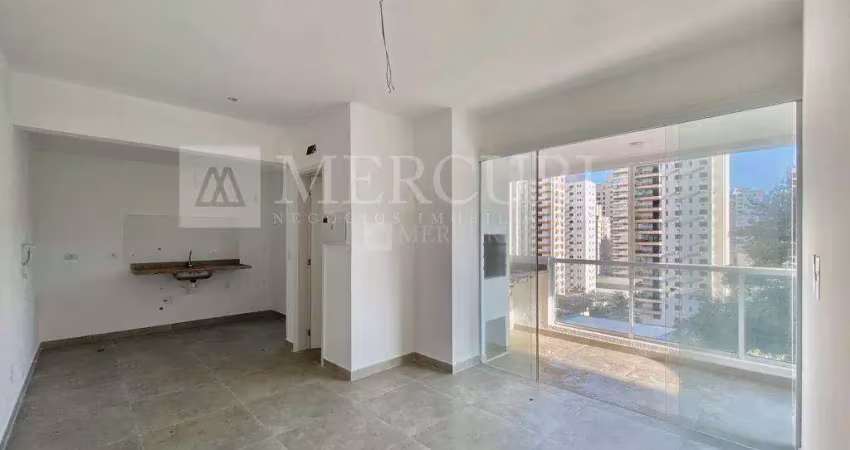Apartamento no guarujá, astúrias, 2 dormitórios e varanda gourmet - mercuri imóveis - imobiliária no guarujá