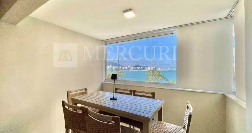 Apartamento no guarujá, astúrias, 2 quartos, sendo 1 suíte e sacada com vista para o mar  - mercuri imóveis - imobiliária no guarujá