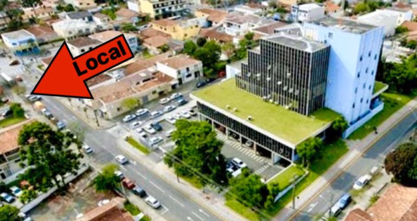 Araucária terreno no centro com casas