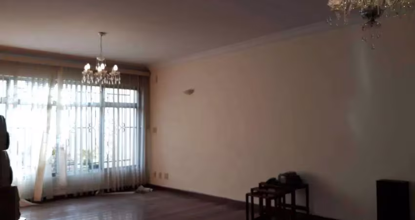 Casa com 3 quartos para alugar na Rua Edson, 1055, Campo Belo, São Paulo