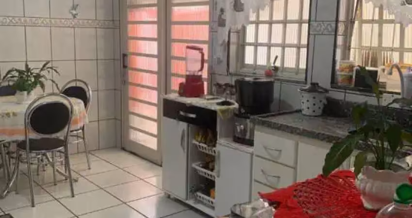Casa Térrea com 3 dormitórios, 2 Vagas - Vila Luzita - Santo André/SP
