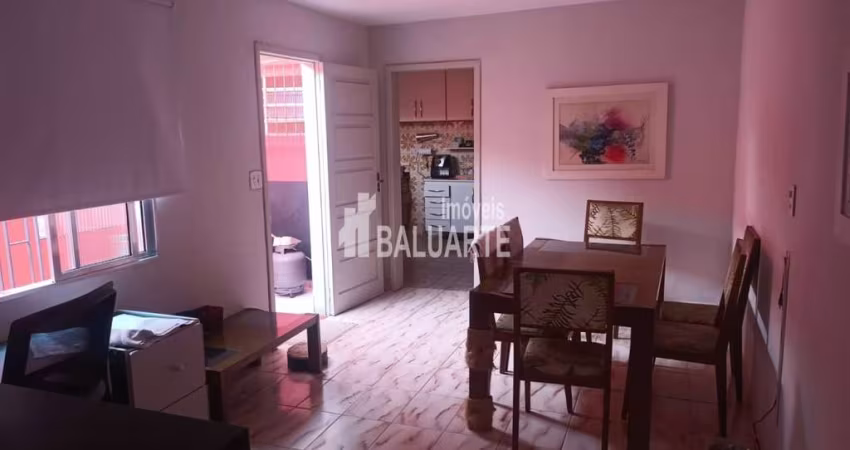 Vende-se casa em Veleiros.