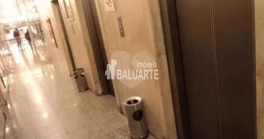 Venda e Locação de conjunto comercial no Centro Histórico de São Paulo.