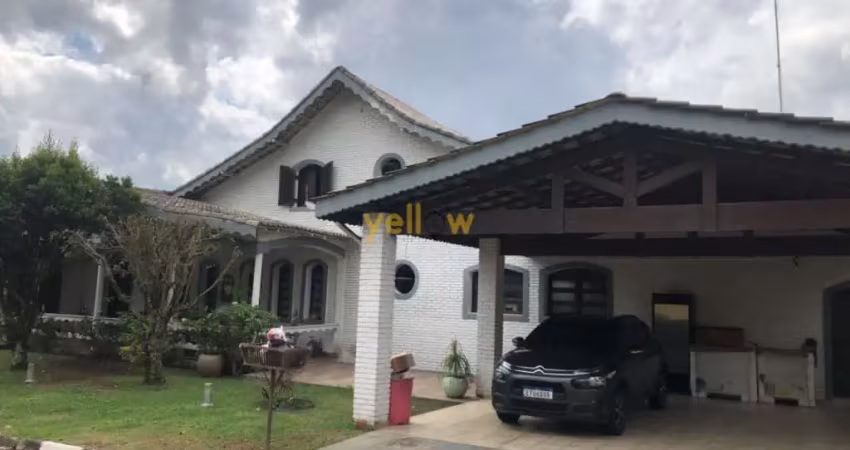 Casa de luxo em condomínio fechado com 3 suítes em arujá country club - venda por r$1.9m e locação por r$10k
