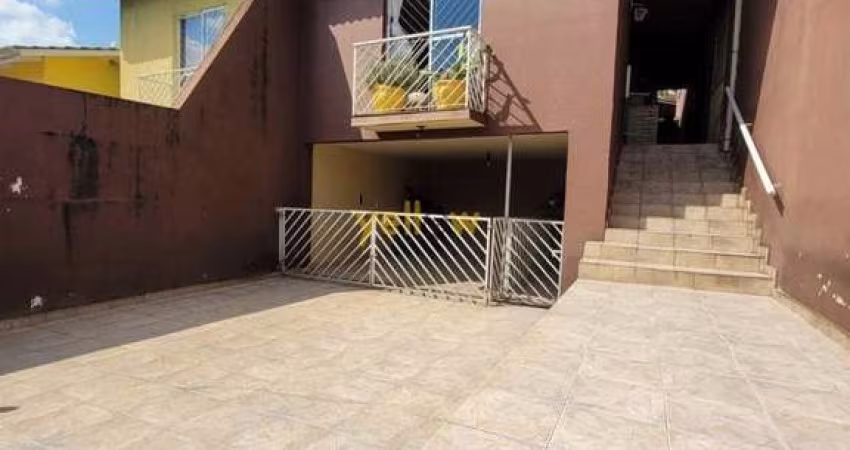 Casa em Jordanópolis - Arujá com 116M², 2 dormitórios e 1 suíte por R$690k - Venda