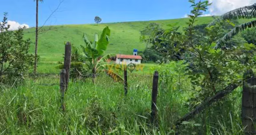 Você está em busca de um refúgio tranquilo e aconchegante? então, essa chácara localizada em morro grande - santa isabel é perfeita para você! com 1 dormitório e 1 banheiro, esse imóvel é ideal para q