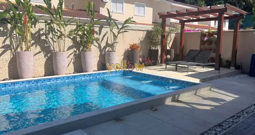 Casa em condomínio fechado no limoeiro arujá, 3 suítes para alugar