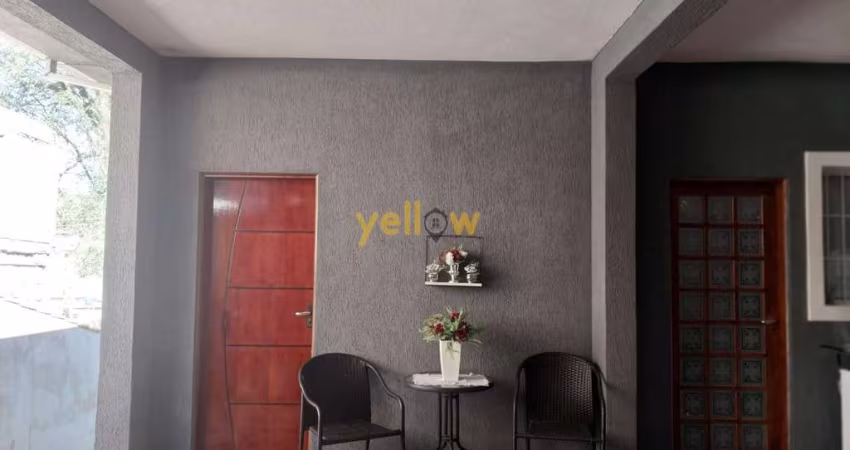 Imóvel espaçoso em Jardim Estancia Brasil, Atibaia: Casa com 3 quartos e 2 banheiros por R$ 680.000,00