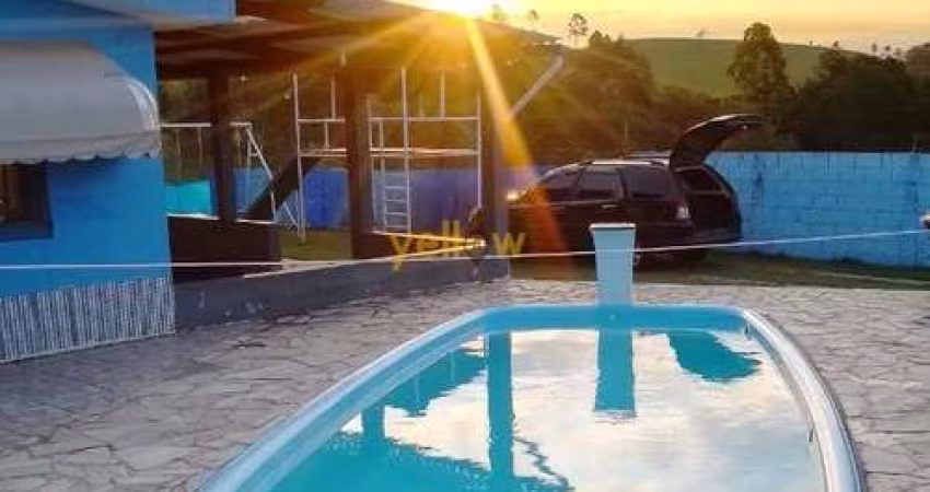 &lt;p&gt;Descubra o seu refúgio dos sonhos na Chácara Reunidas Canadá, em Santa Isabel! Com uma área útil de 300 m², esta encantadora chácara é o lugar perfeito para quem busca tranquilidade e confort